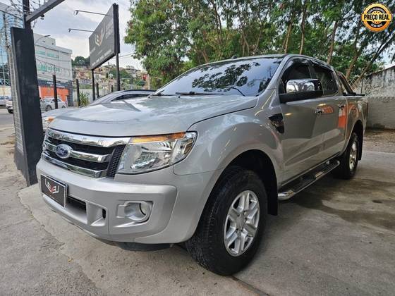 FORD RANGER 3.2 XLT 4X4 CD 20V DIESEL 4P AUTOMÁTICO FORD RANGER 3.2 XLT 4X4 CD 20V DIESEL 4P AUTOMÁTICO